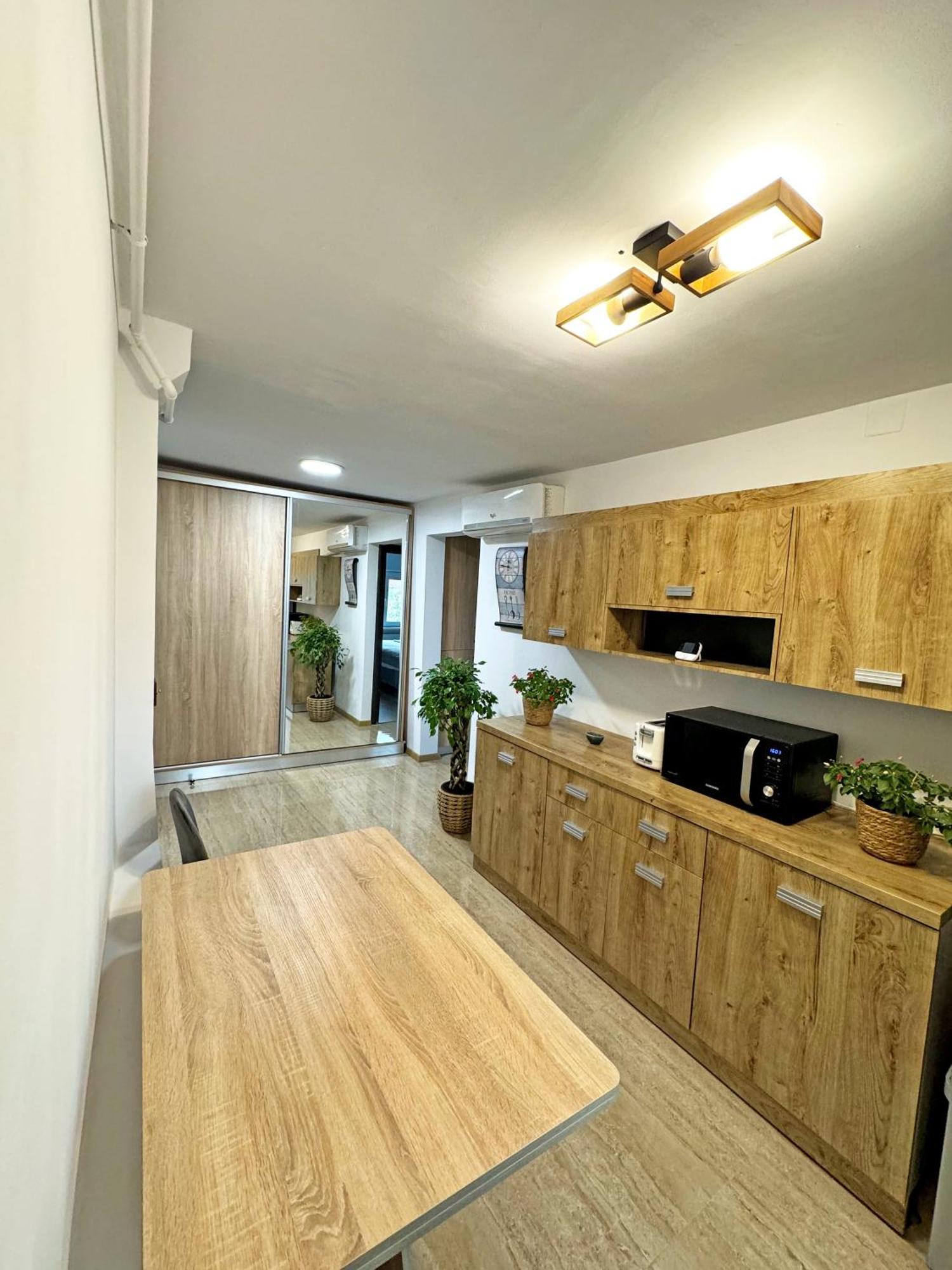Ultracentral Apartment Târgu Jiu Esterno foto