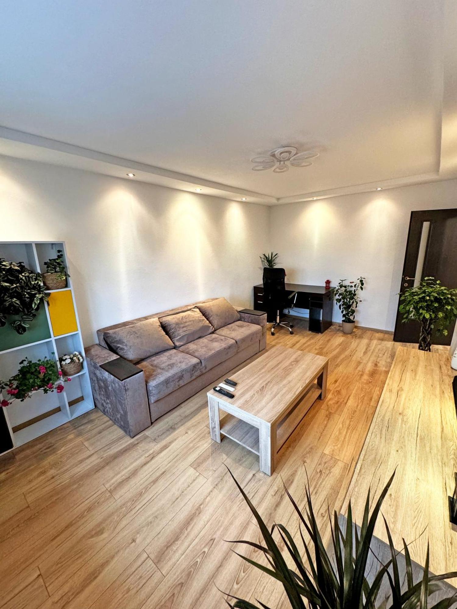 Ultracentral Apartment Târgu Jiu Esterno foto