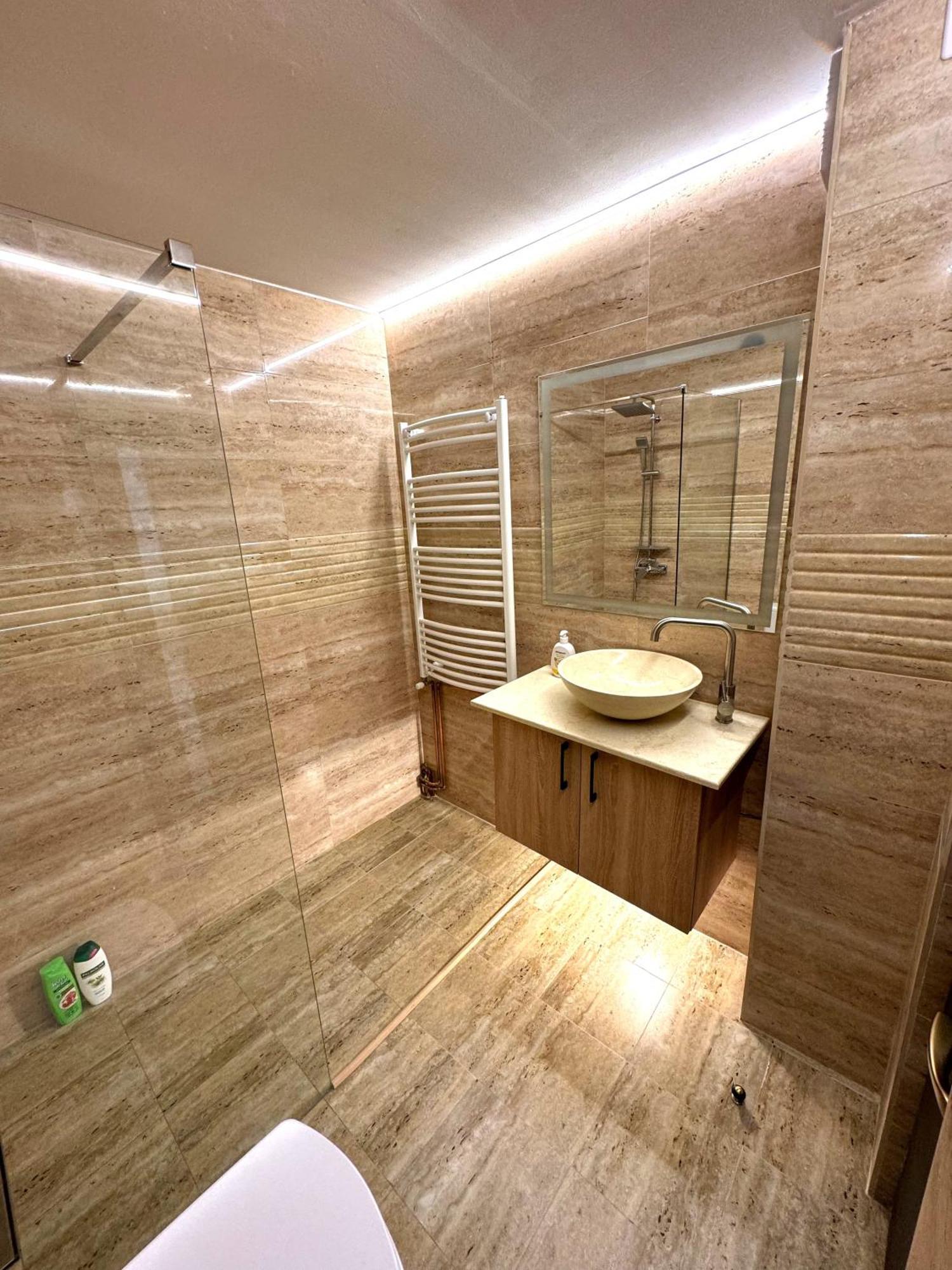 Ultracentral Apartment Târgu Jiu Esterno foto