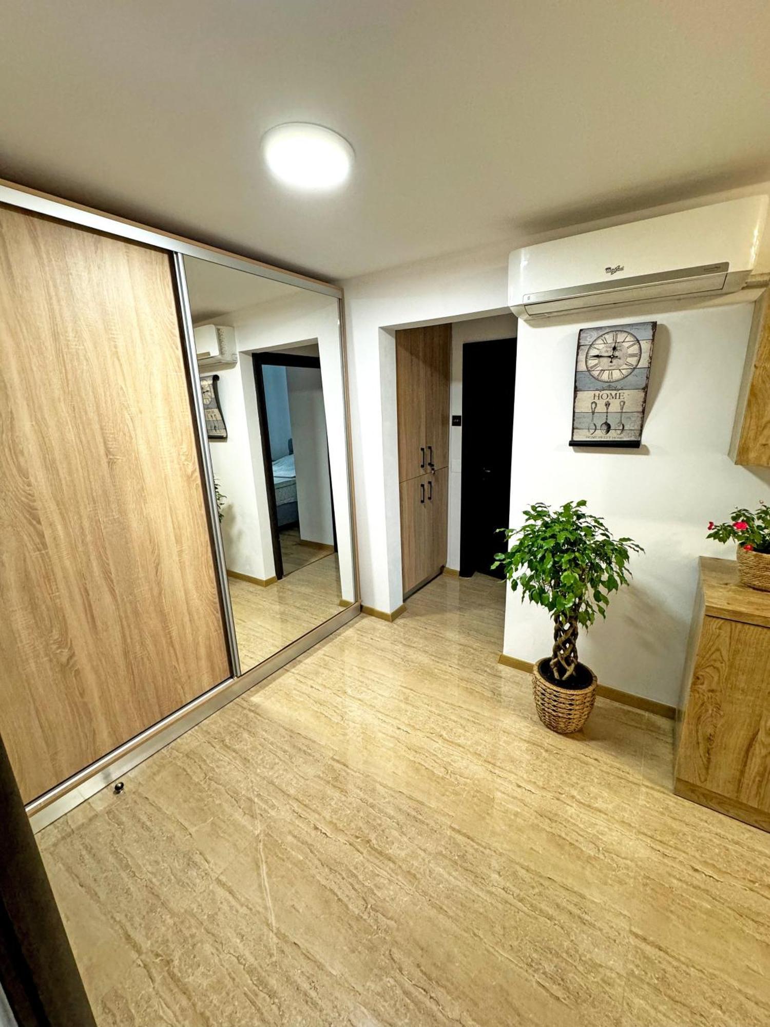 Ultracentral Apartment Târgu Jiu Esterno foto