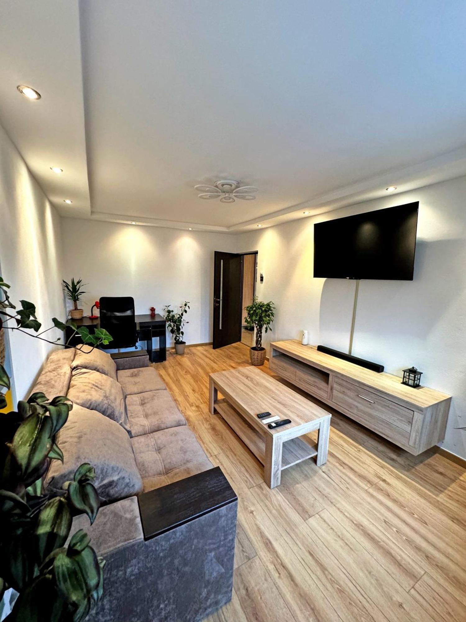 Ultracentral Apartment Târgu Jiu Esterno foto